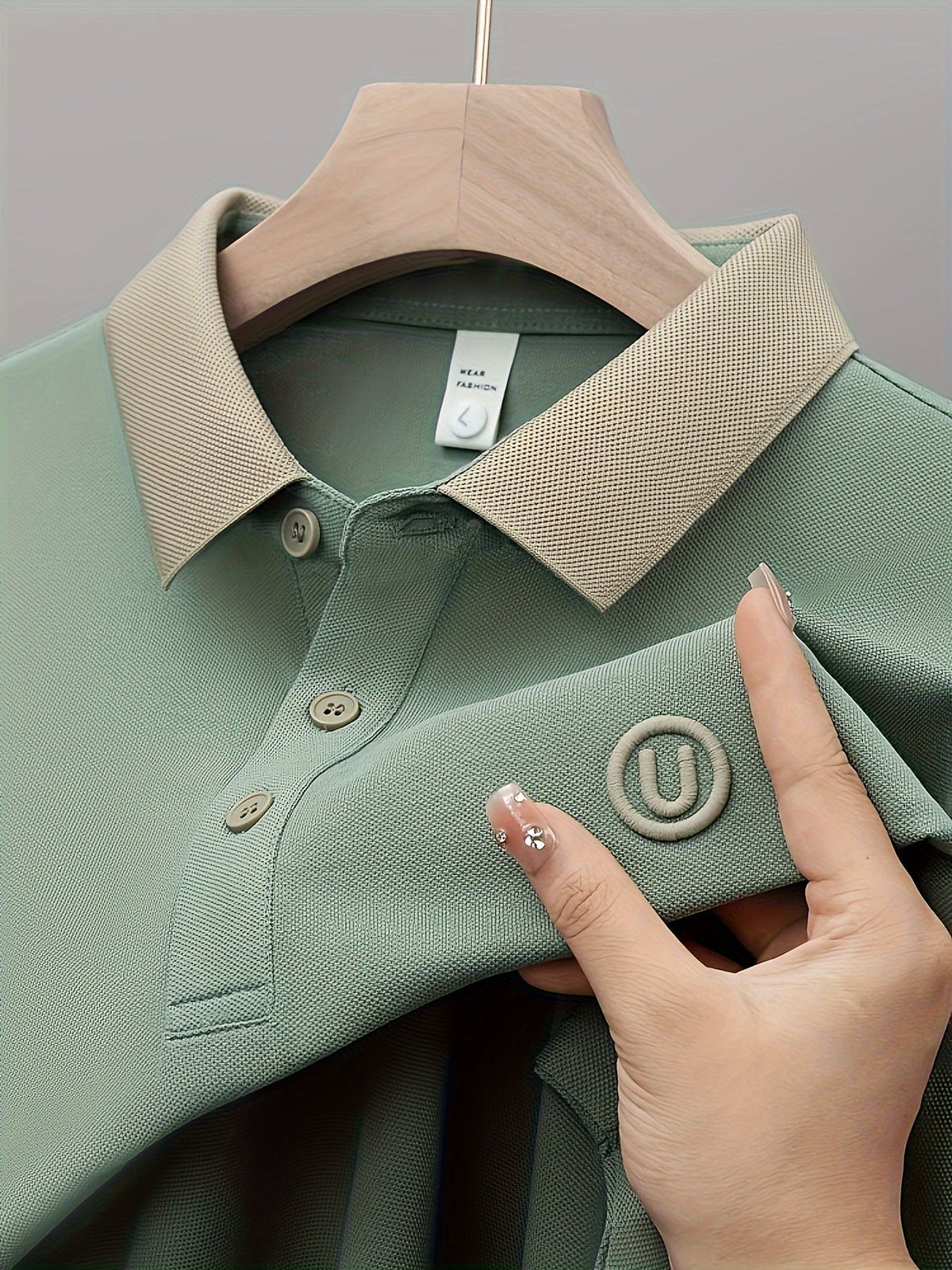 Polo en maille brodé à col structuré