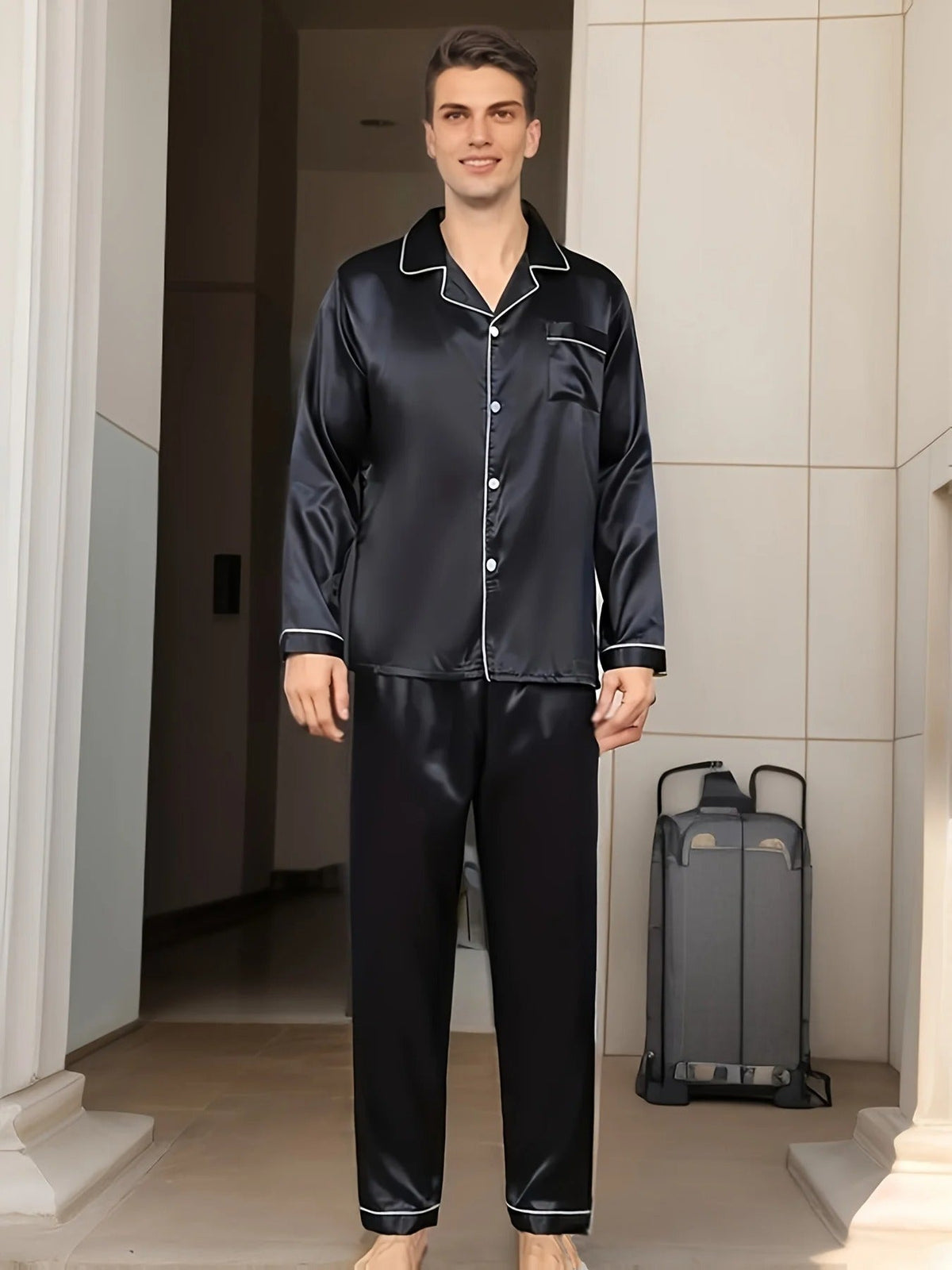 Pyjama en coton et soie finition satinée à la finition soignée homme – Aups
