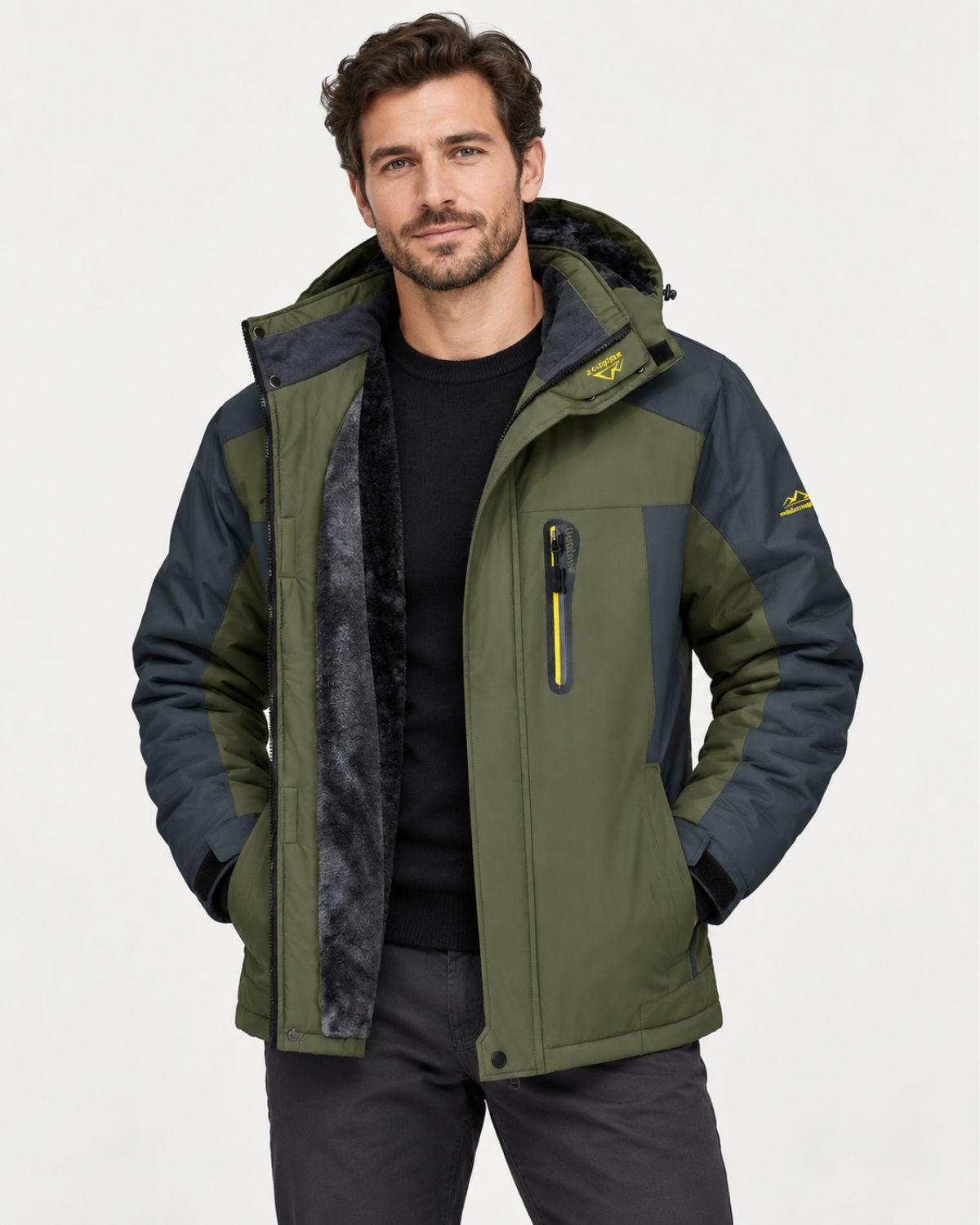 Veste d'hiver à capuche et col montant