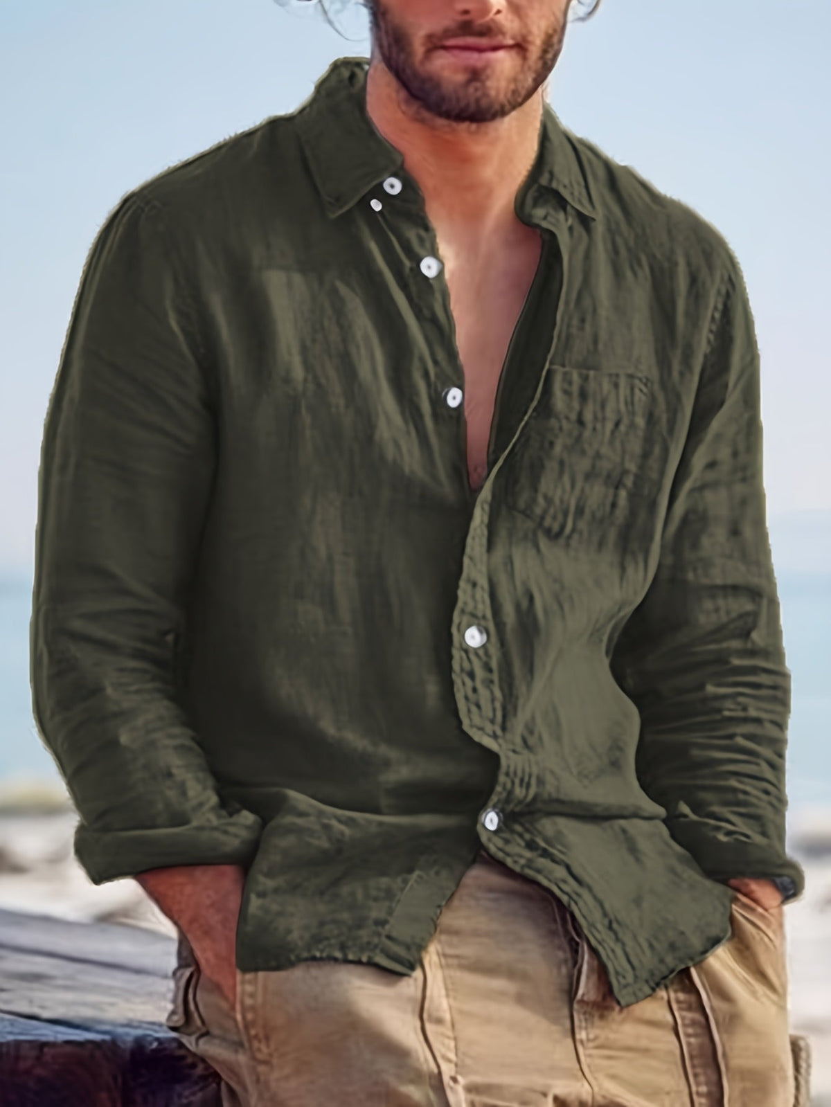 Chemise unie à col classique boutonnée