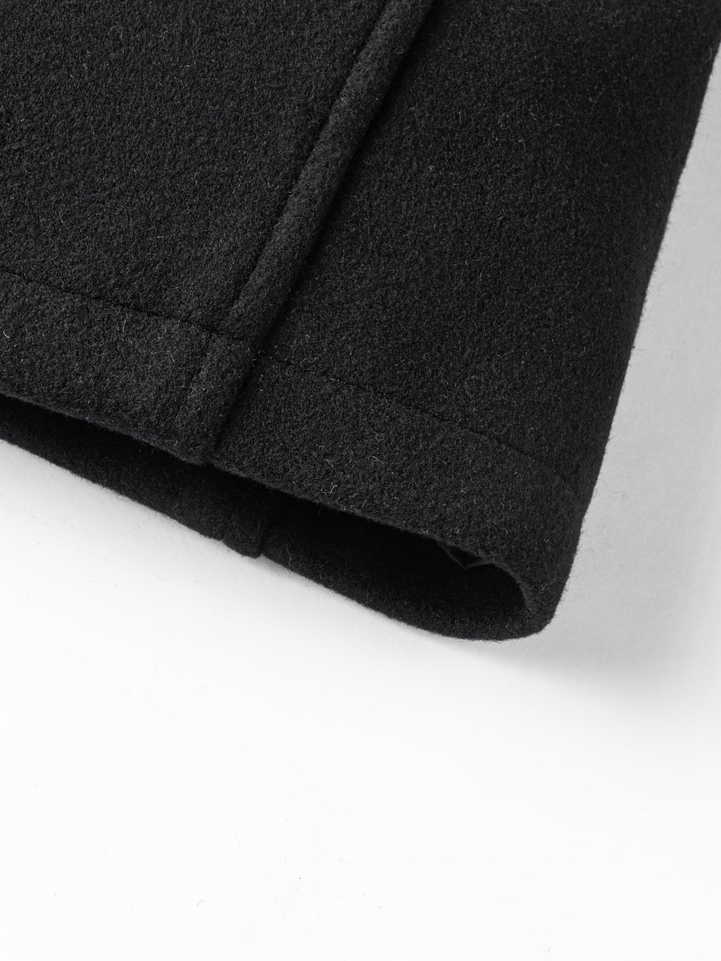 Veste ajustée à large col boutonnée