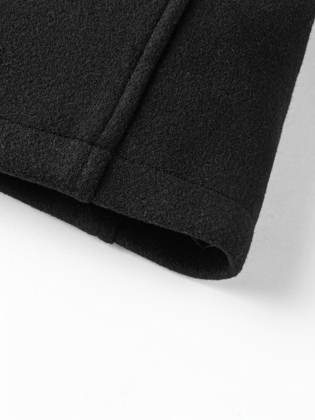 Veste ajustée à large col boutonnée