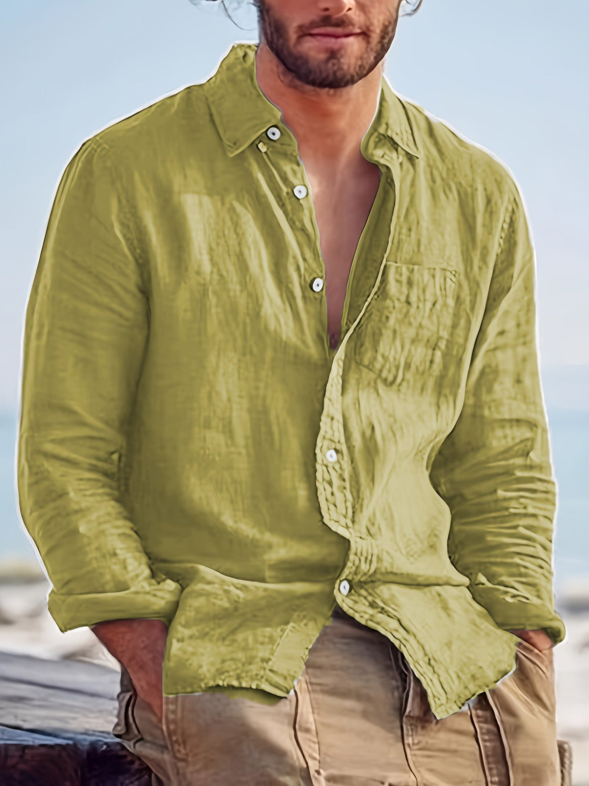Chemise unie à col classique boutonnée