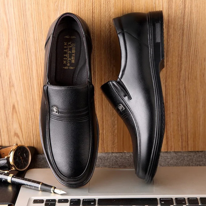 Mocassins effet cuir lisse semi-brillant