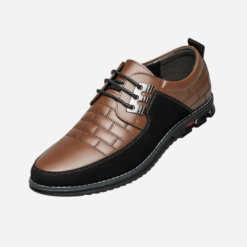 Chaussures de ville effet cuir perforé
