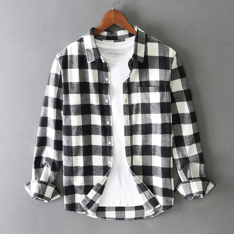 Chemise à carreaux avec poche poitrine