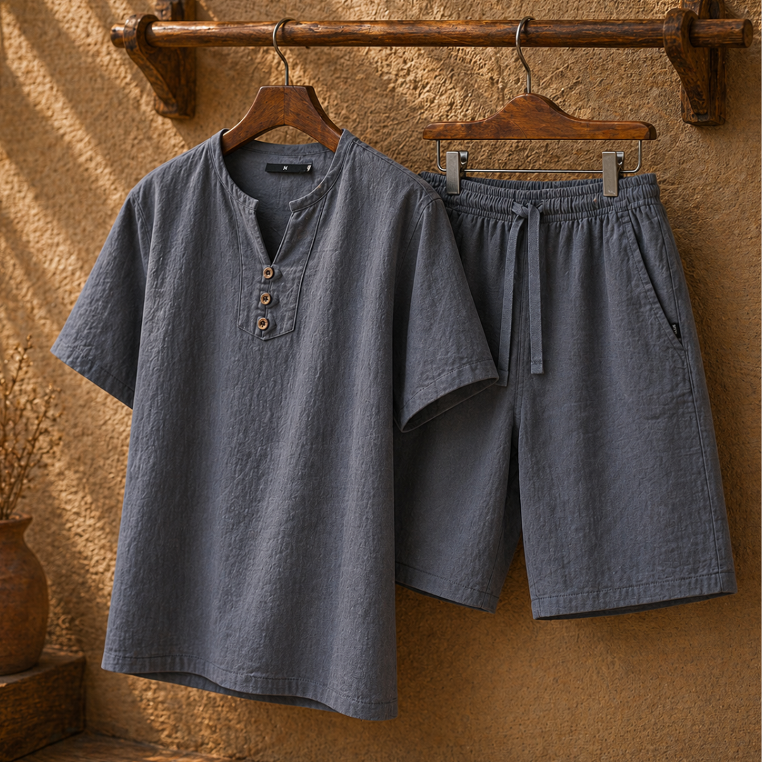 Ensemble haut manches courtes et short assorti