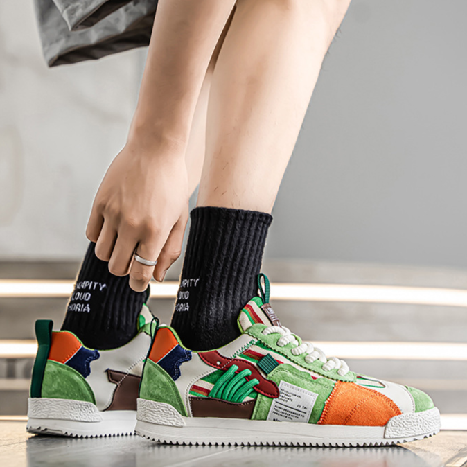 Baskets rétro colorées coupe basse à lacets semelle contrastée style urbain homme – Lourdes