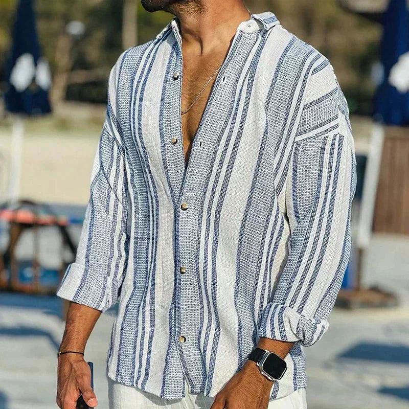 Chemise à larges rayures verticales texturées
