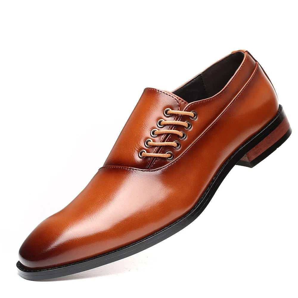 Chaussures habillées lustrées à laçage latéral