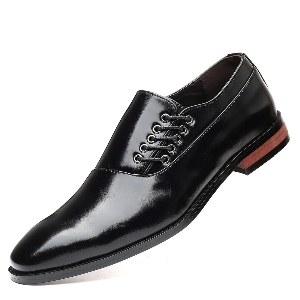 Chaussures habillées lustrées à laçage latéral