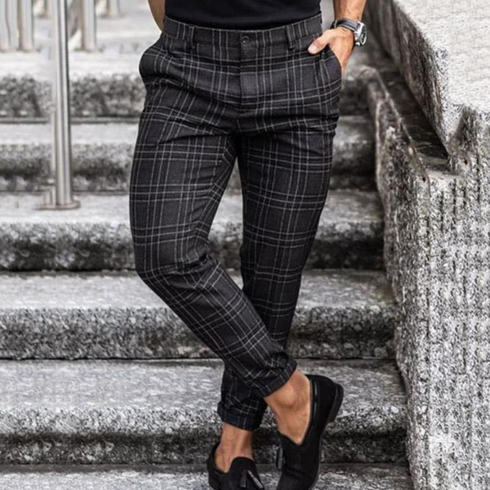 Chino slim à motif carreaux
