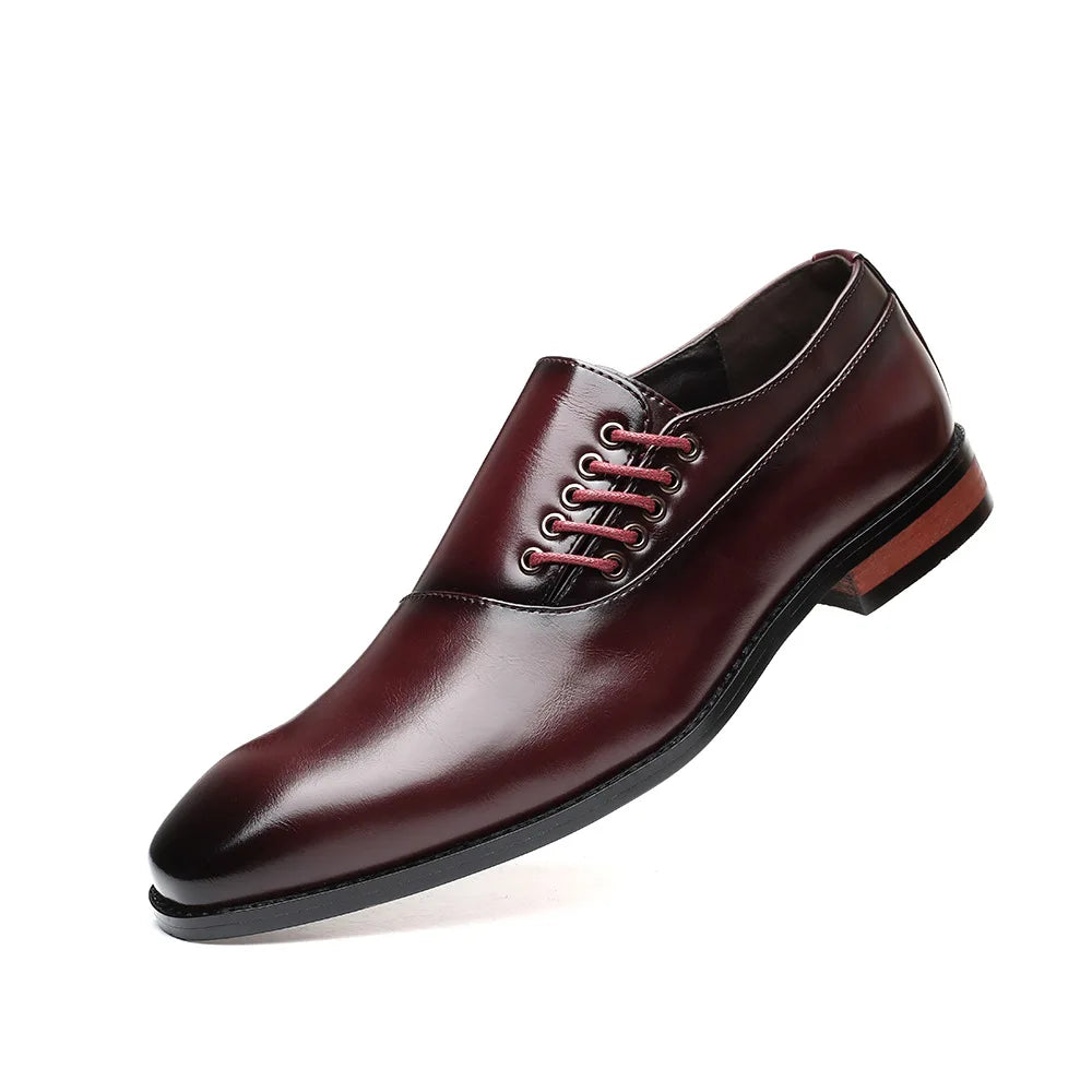 Chaussures habillées lustrées à laçage latéral