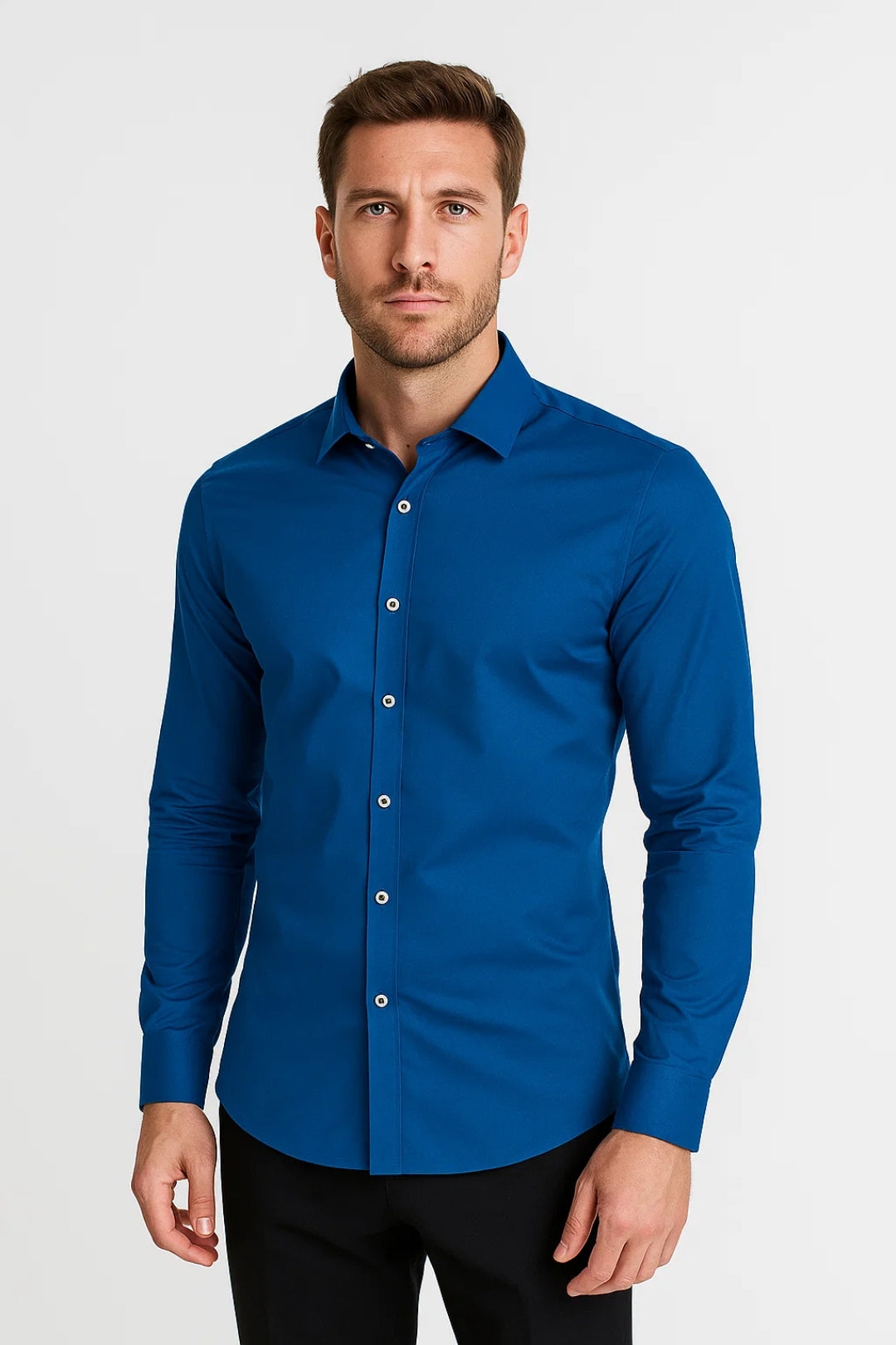 Chemise cintrée unie col classique