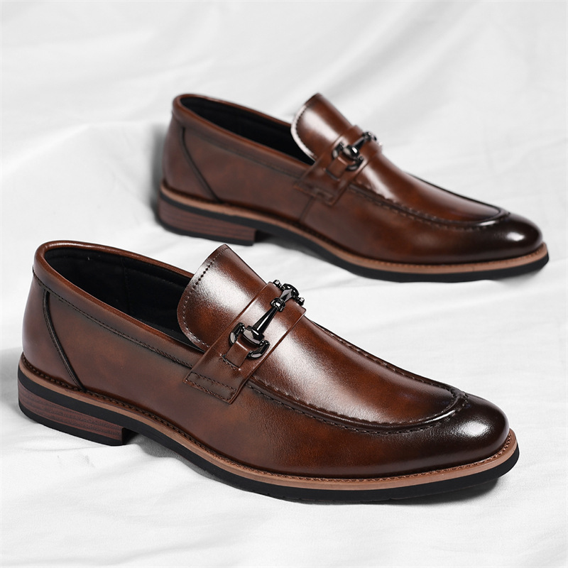 Mocassins habillés effet cuir détail métallique
