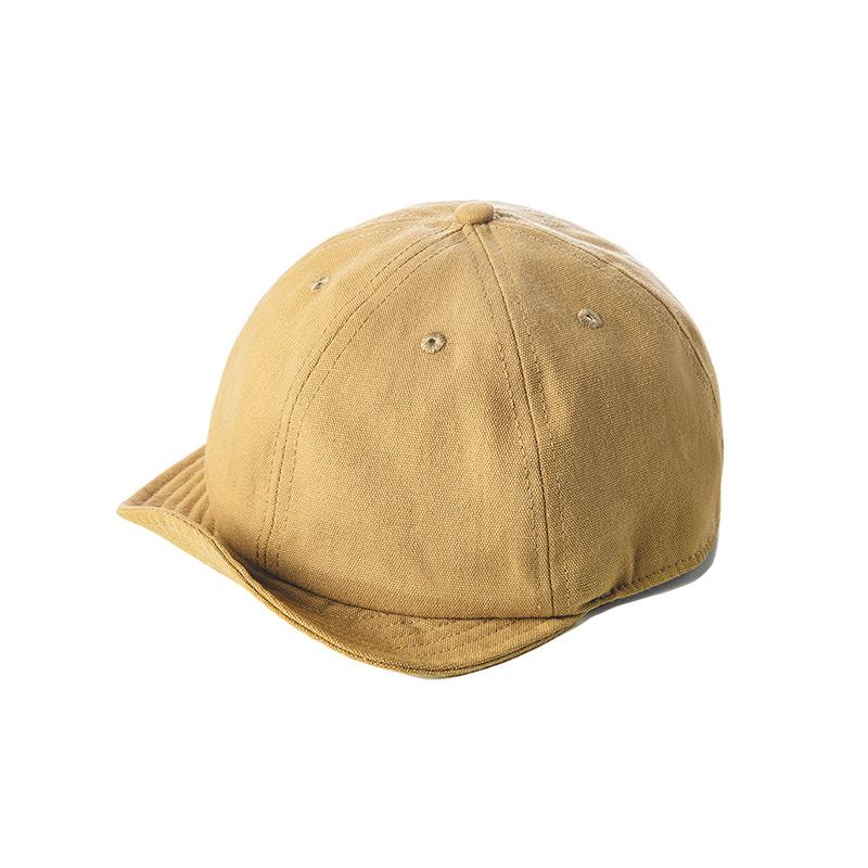 Casquette à visière ajustable