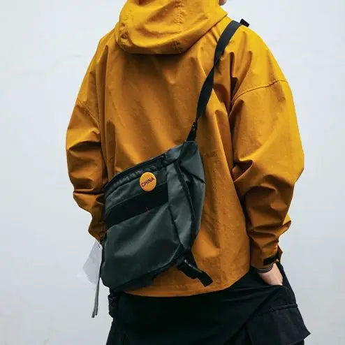 Veste à capuche utilitaire jaune ocre