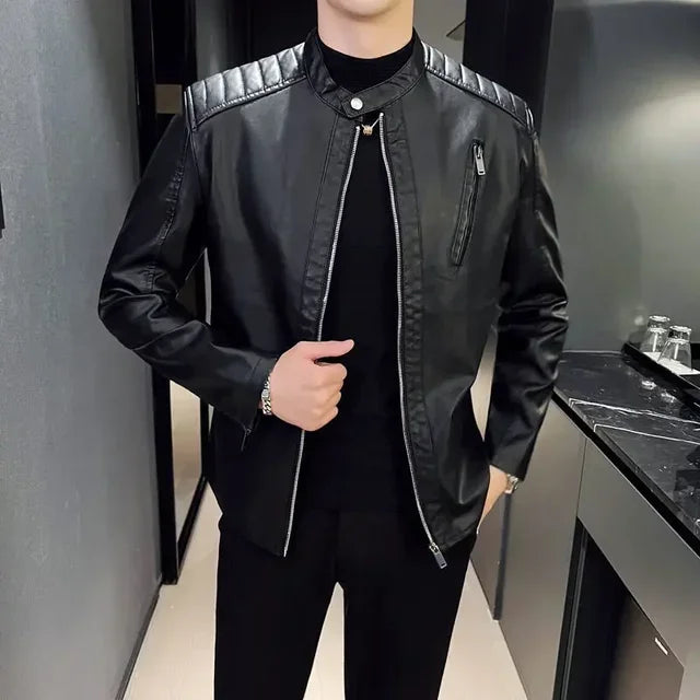 Blouson effet cuir épaules matelassées