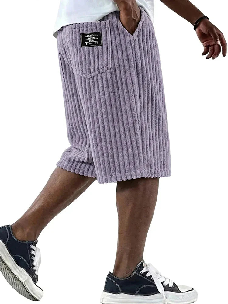 Short côtelé texturé avec badge rétro