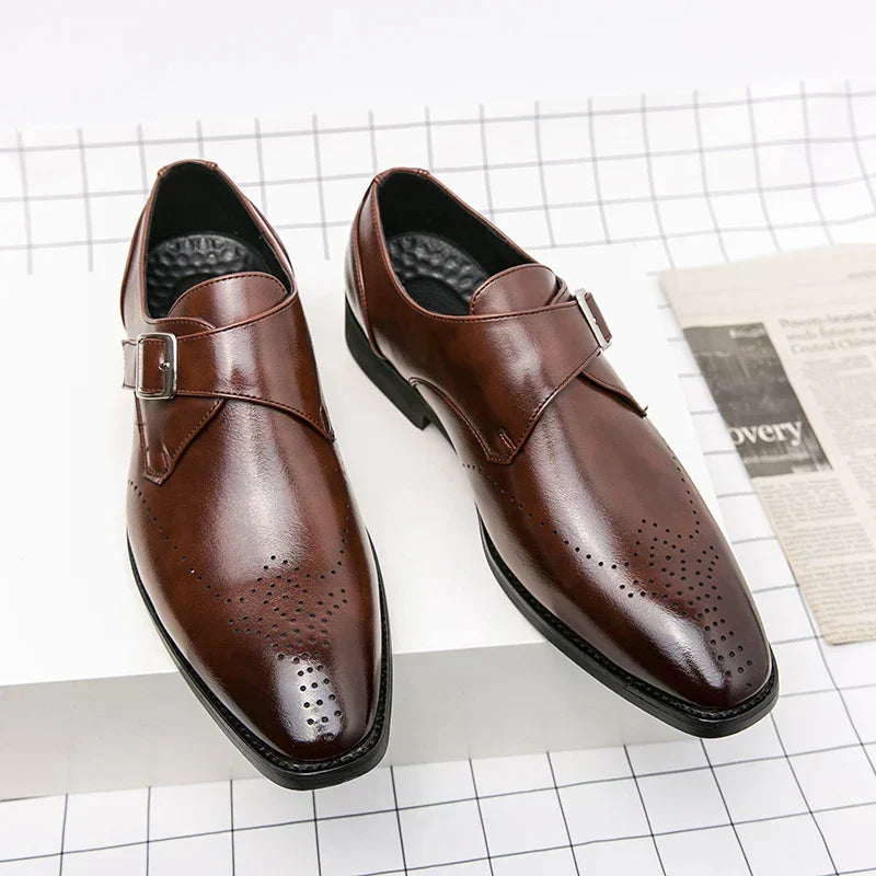Chaussures à boucle bout fleuri