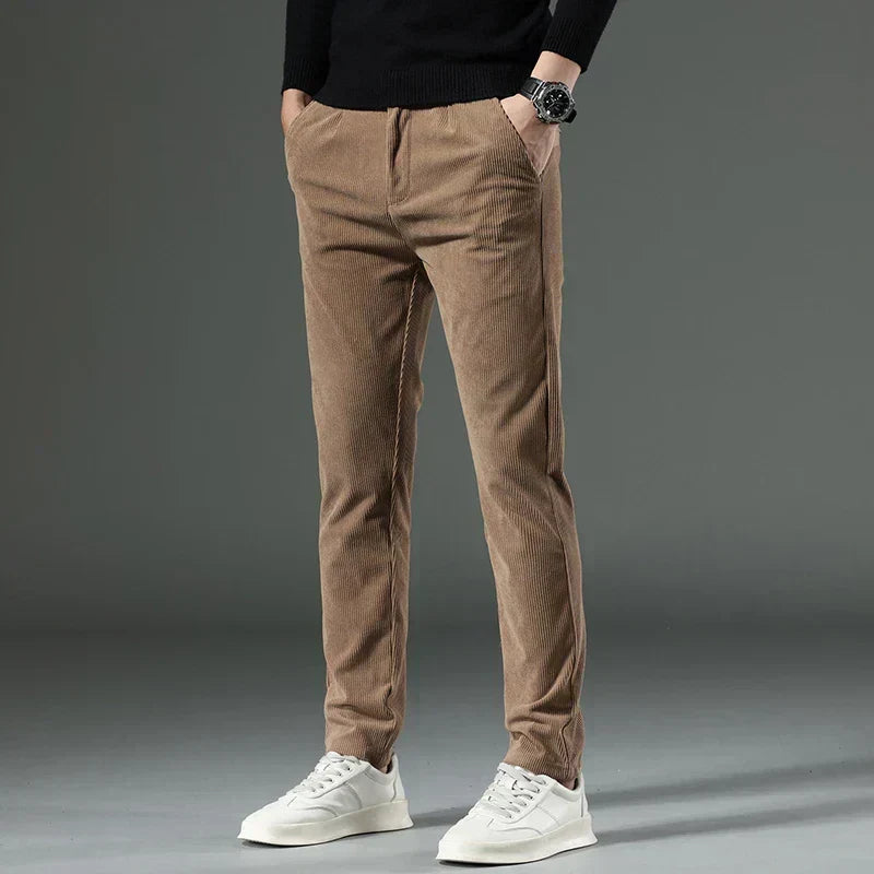 Pantalon velours côtelé fin gris