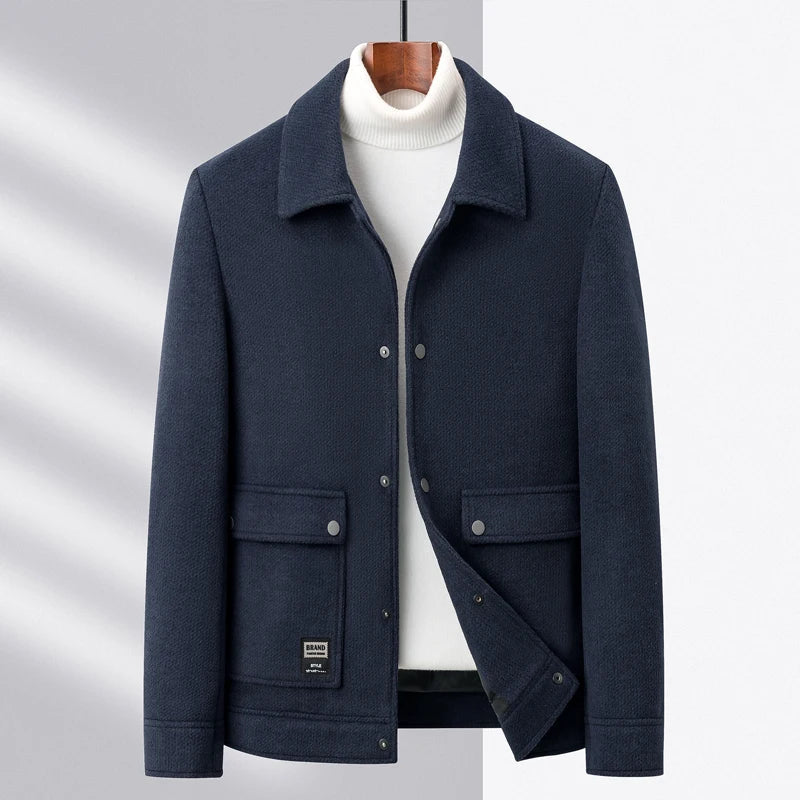 Manteau coupe classique lignes épurées
