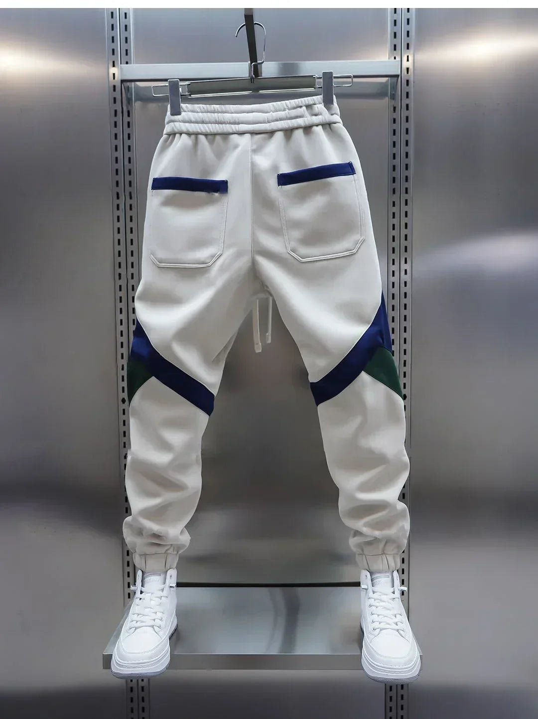 Pantalon coloré coupe ajustée