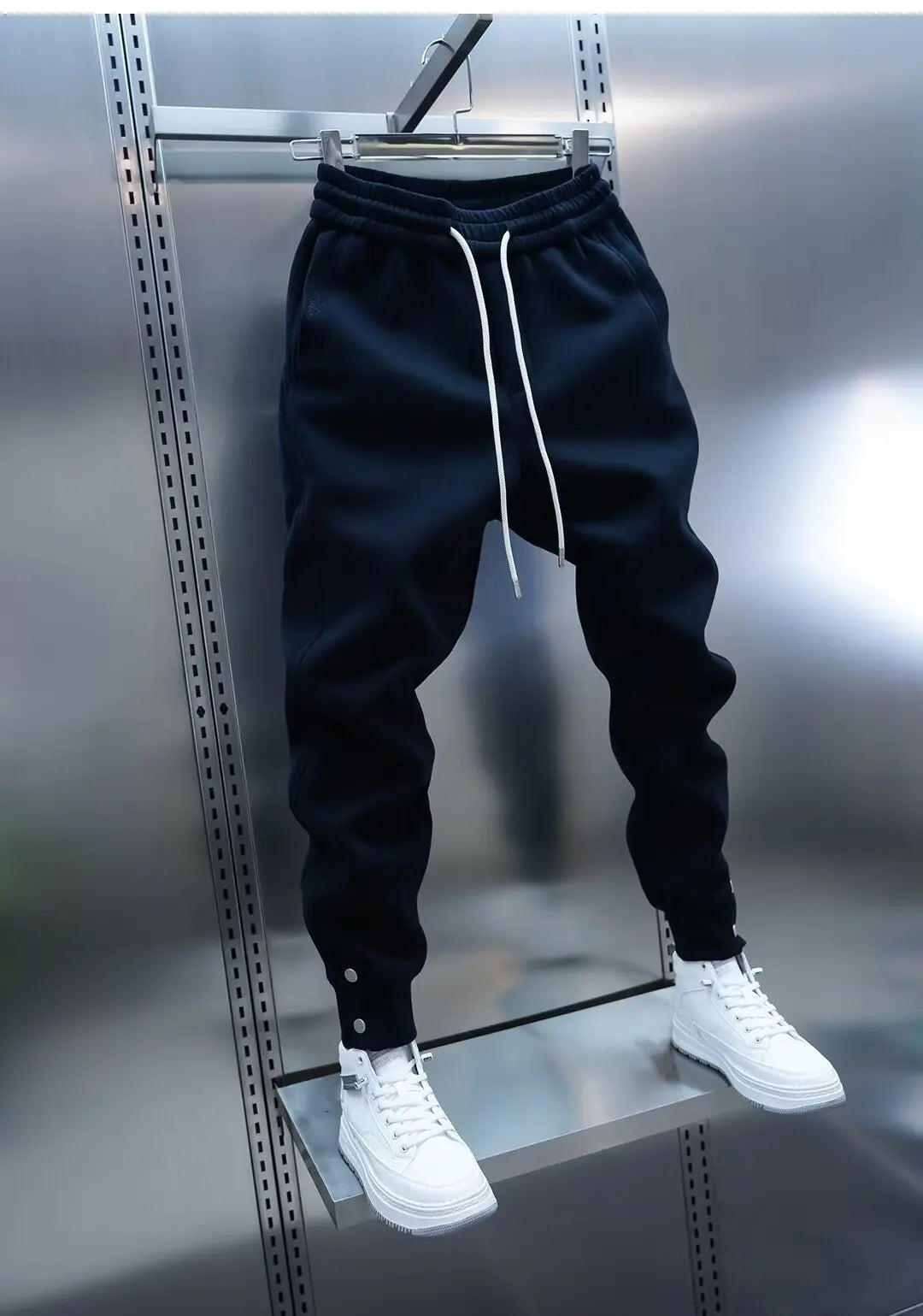 Pantalon jogging à bas boutonnés