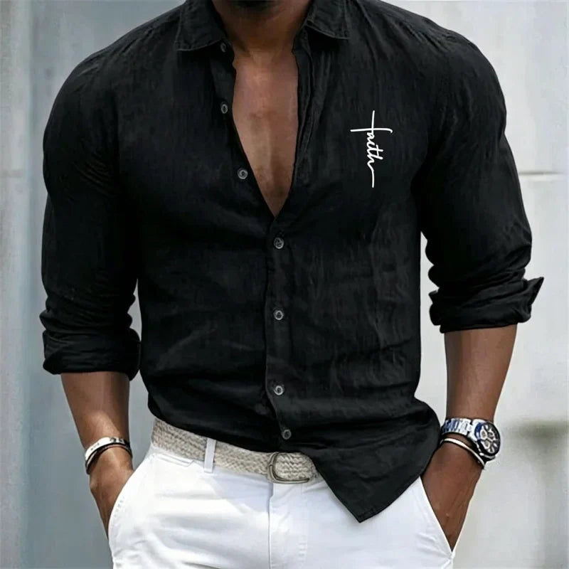 Chemise unie à col classique boutonnée