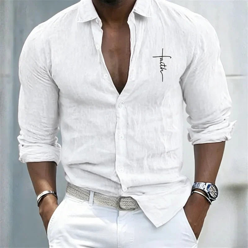 Chemise unie à col classique boutonnée