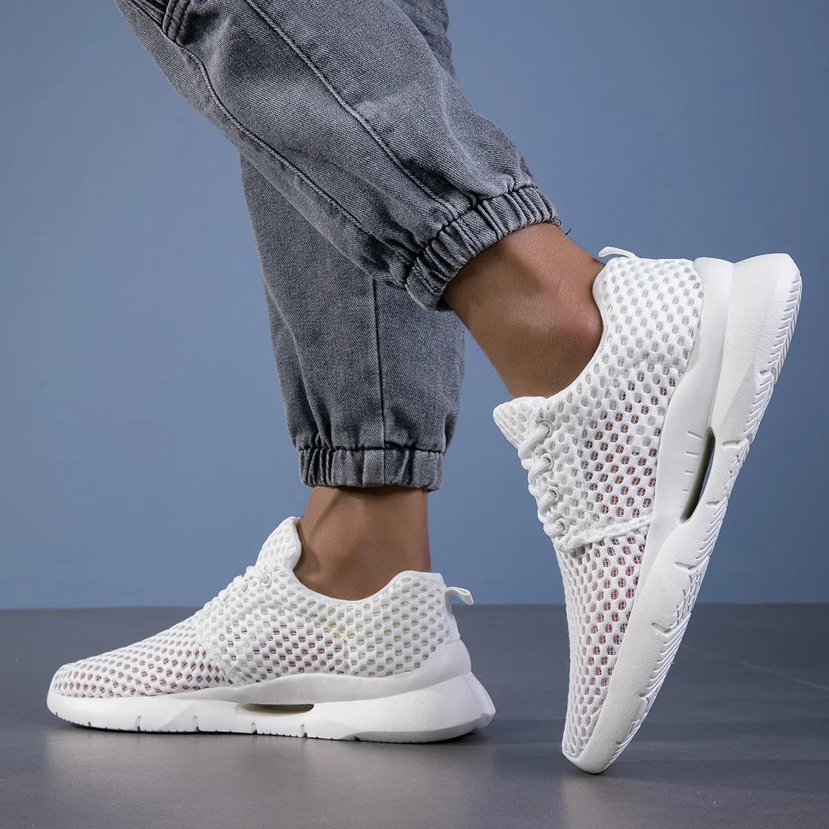 Baskets de marche en maille à lacets
