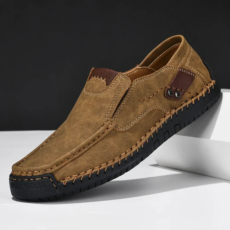 Mocassins aspect daim à surpiqûres apparentes