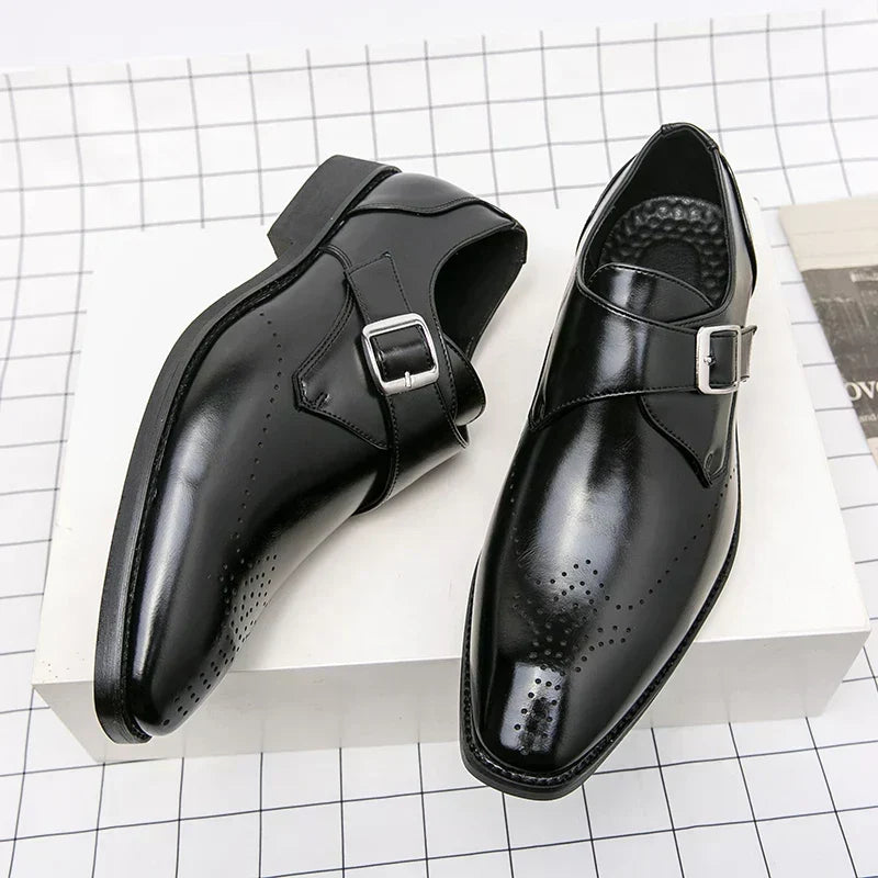 Chaussures à boucle bout fleuri