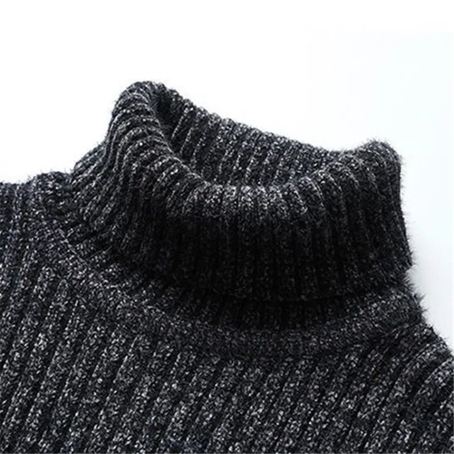 Pull col roulé en maille épaisse