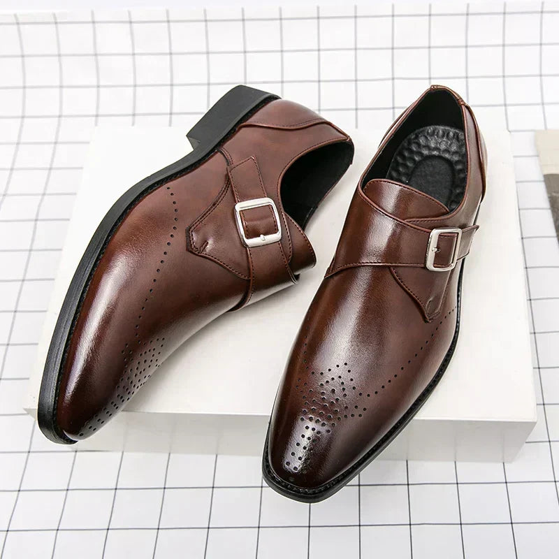 Chaussures à boucle bout fleuri