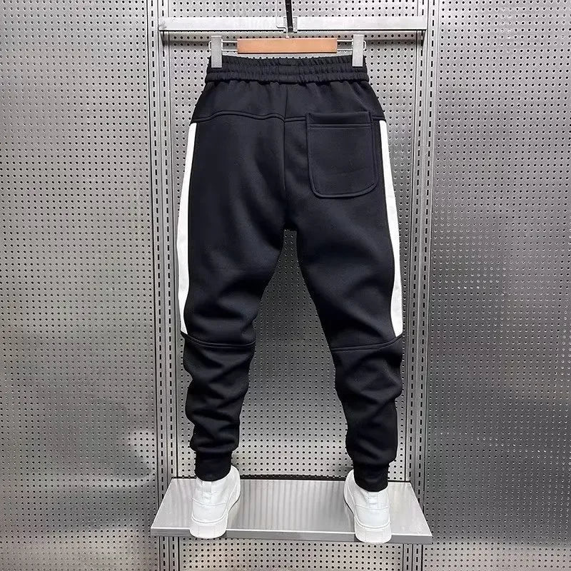 Pantalon de jogging noir à rayures