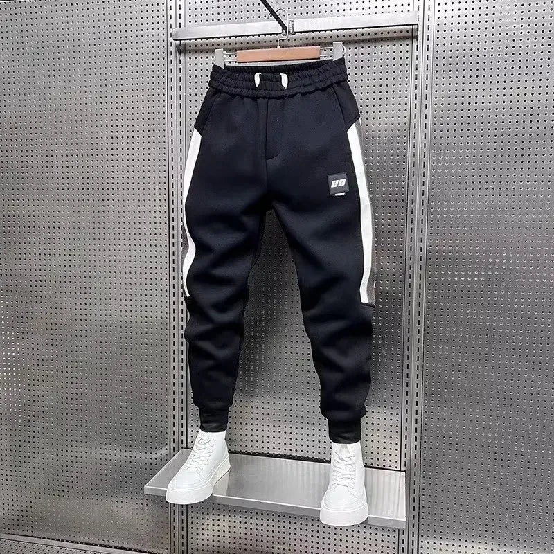Pantalon de jogging noir à rayures
