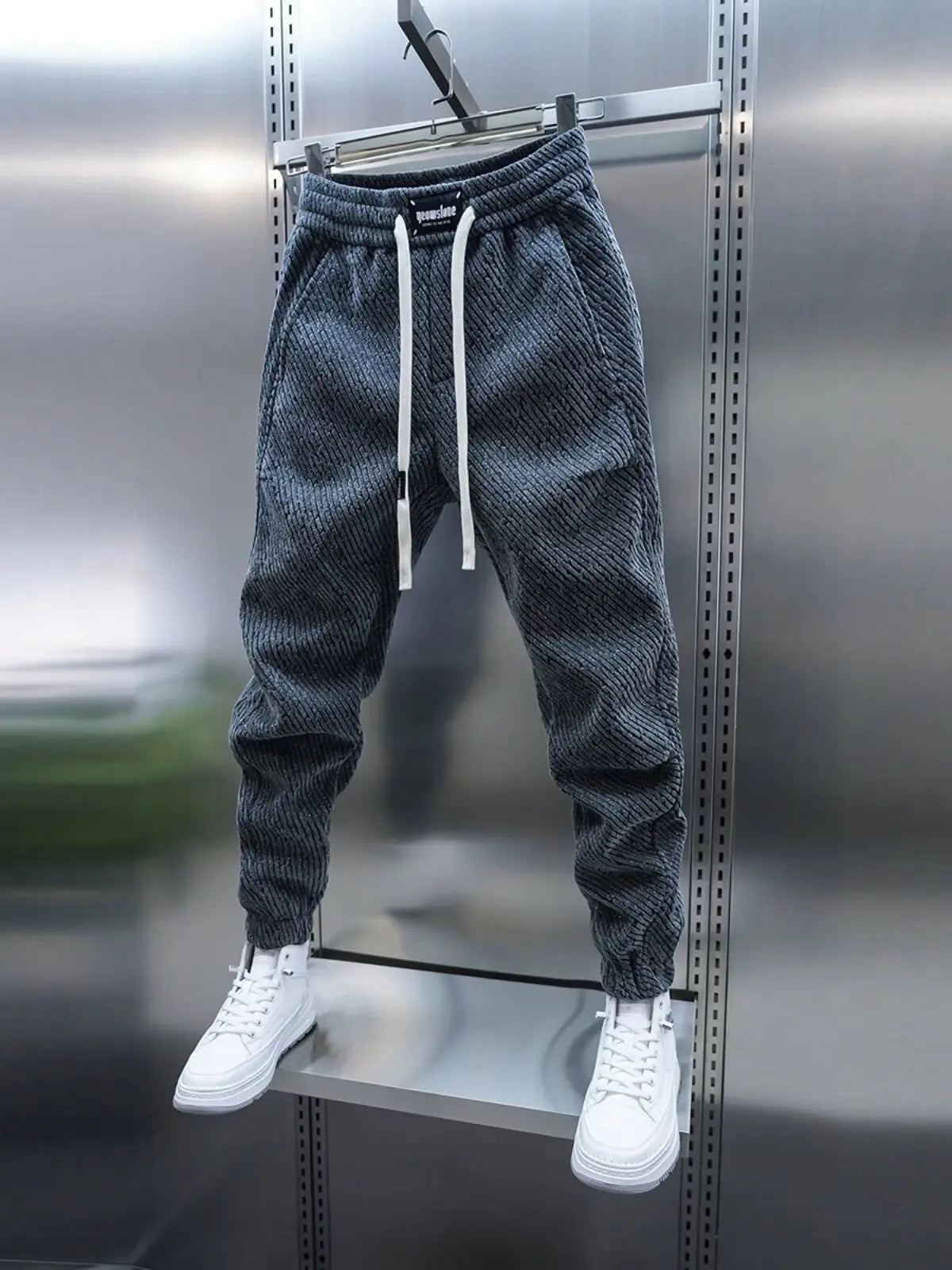 Pantalon jogger fuselé à cordon