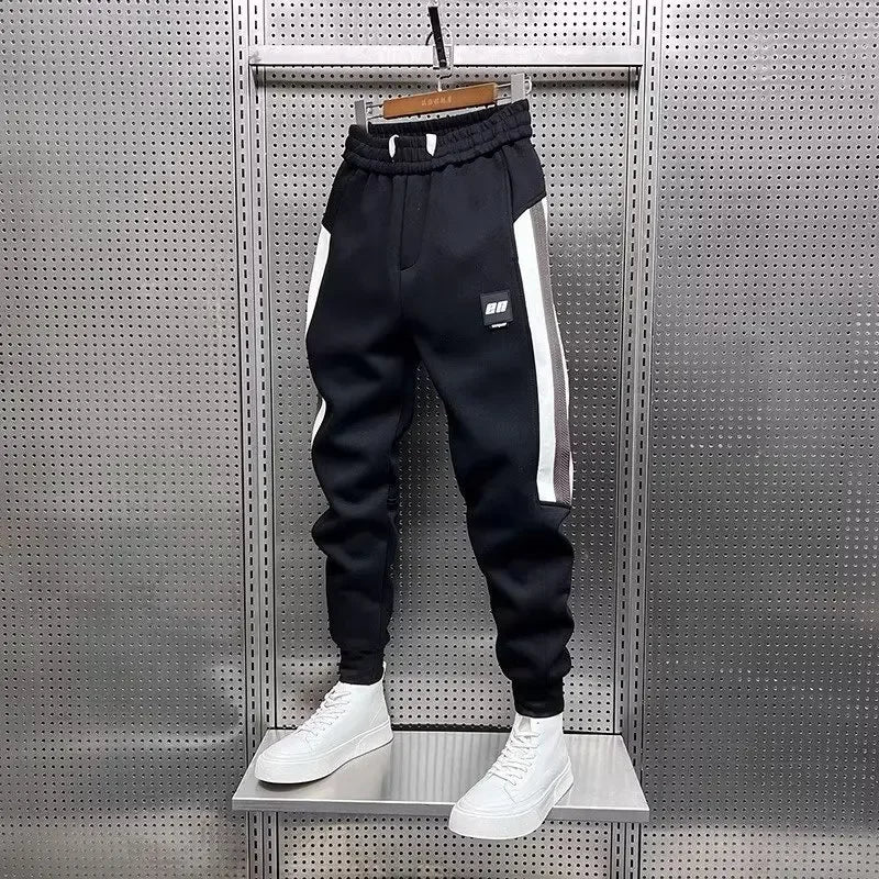 Pantalon de jogging noir à rayures