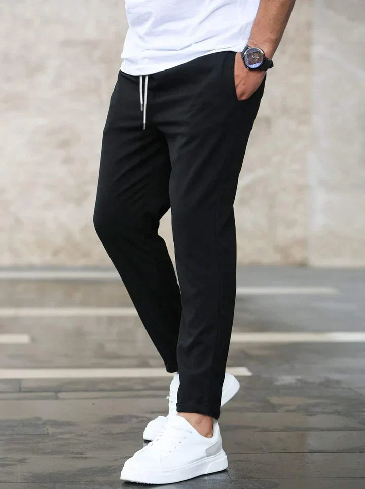 Pantalon ajusté en toile stretch