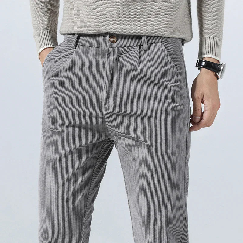 Pantalon velours côtelé fin gris