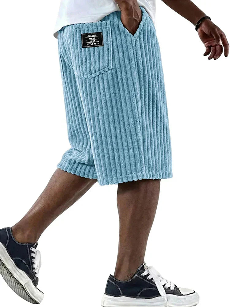 Short côtelé texturé avec badge rétro