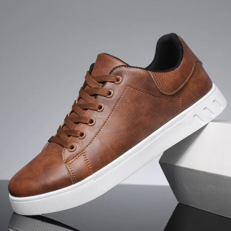 Baskets décontractées aspect cuir lisse