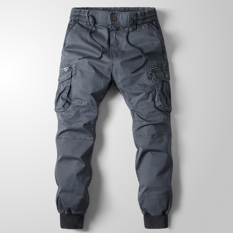 Pantalon fonctionnel fuselé à poches appliquées
