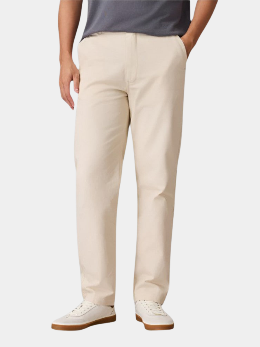 Pantalon chino slim jambe fuselée