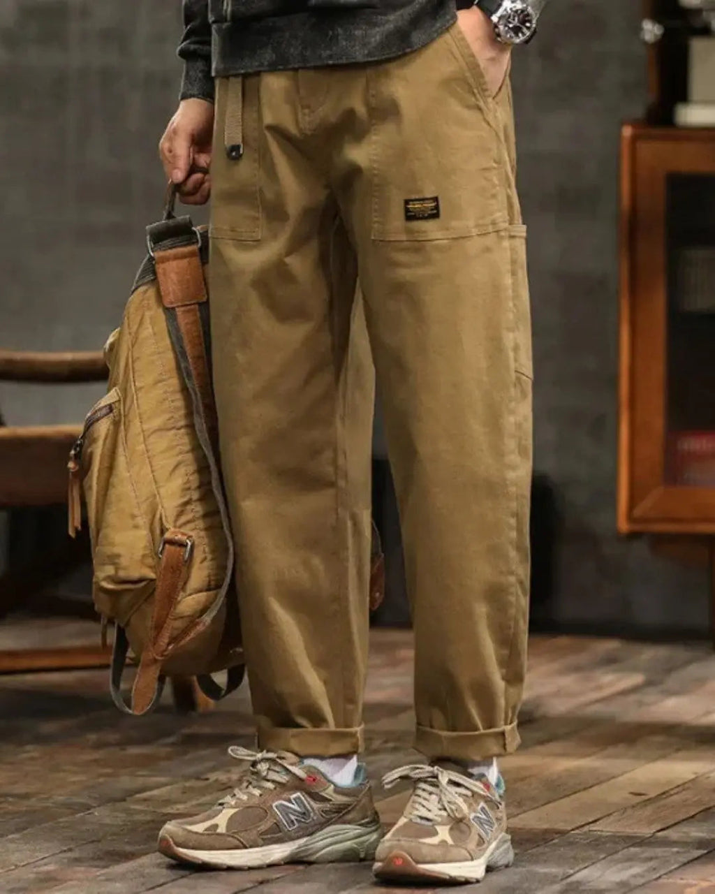 Pantalon cargo coupe droite à pinces et poches à rabat homme – Étretat
