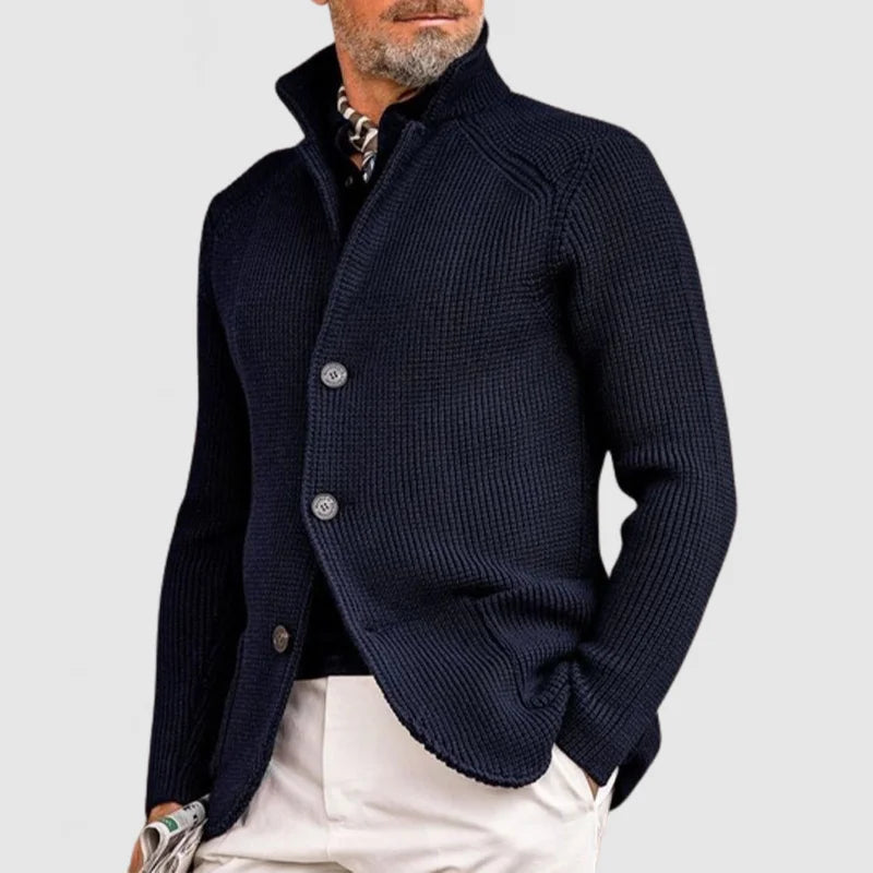 Cardigan en maille intemporelle boutonné du bureau à la soirée homme – Le Conquet