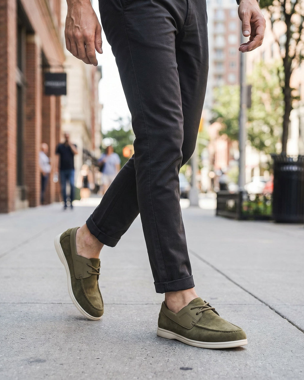 Chaussures à lacets en suédine style sobre silhouette soignée coloris olive homme – Parentis
