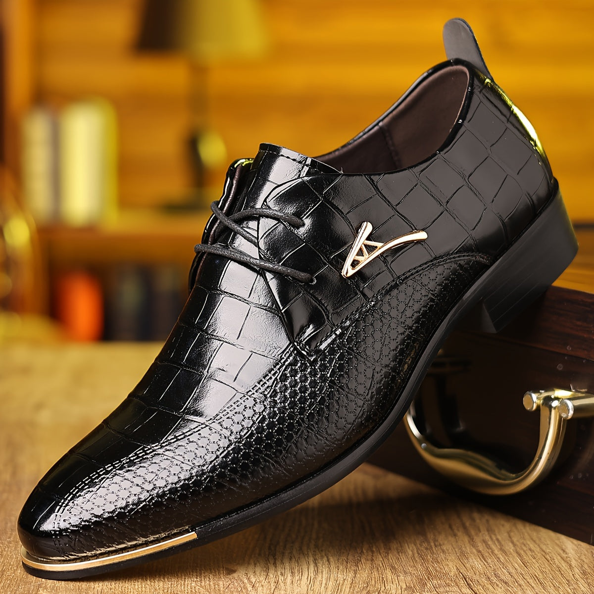 Derbies à lacets bout allongé empiècements texturés détail métallique homme – Irouléguy