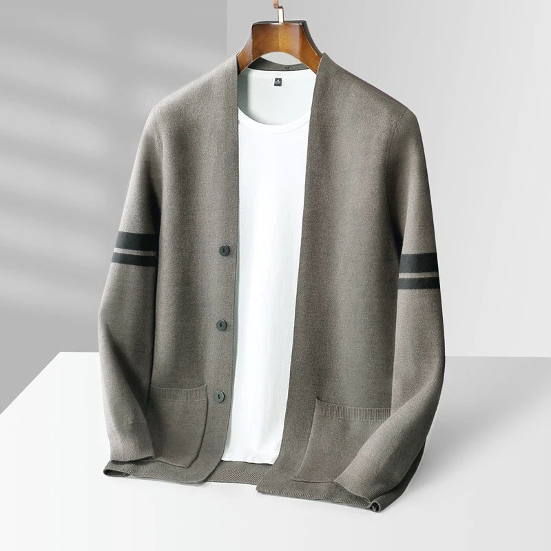 Cardigan rayé aux manches avec poches